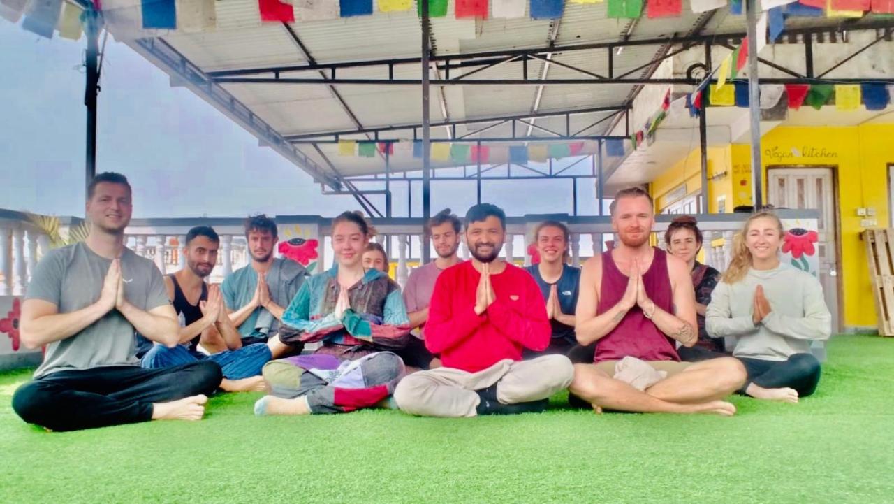 Yog Hostel Катманду Екстер'єр фото