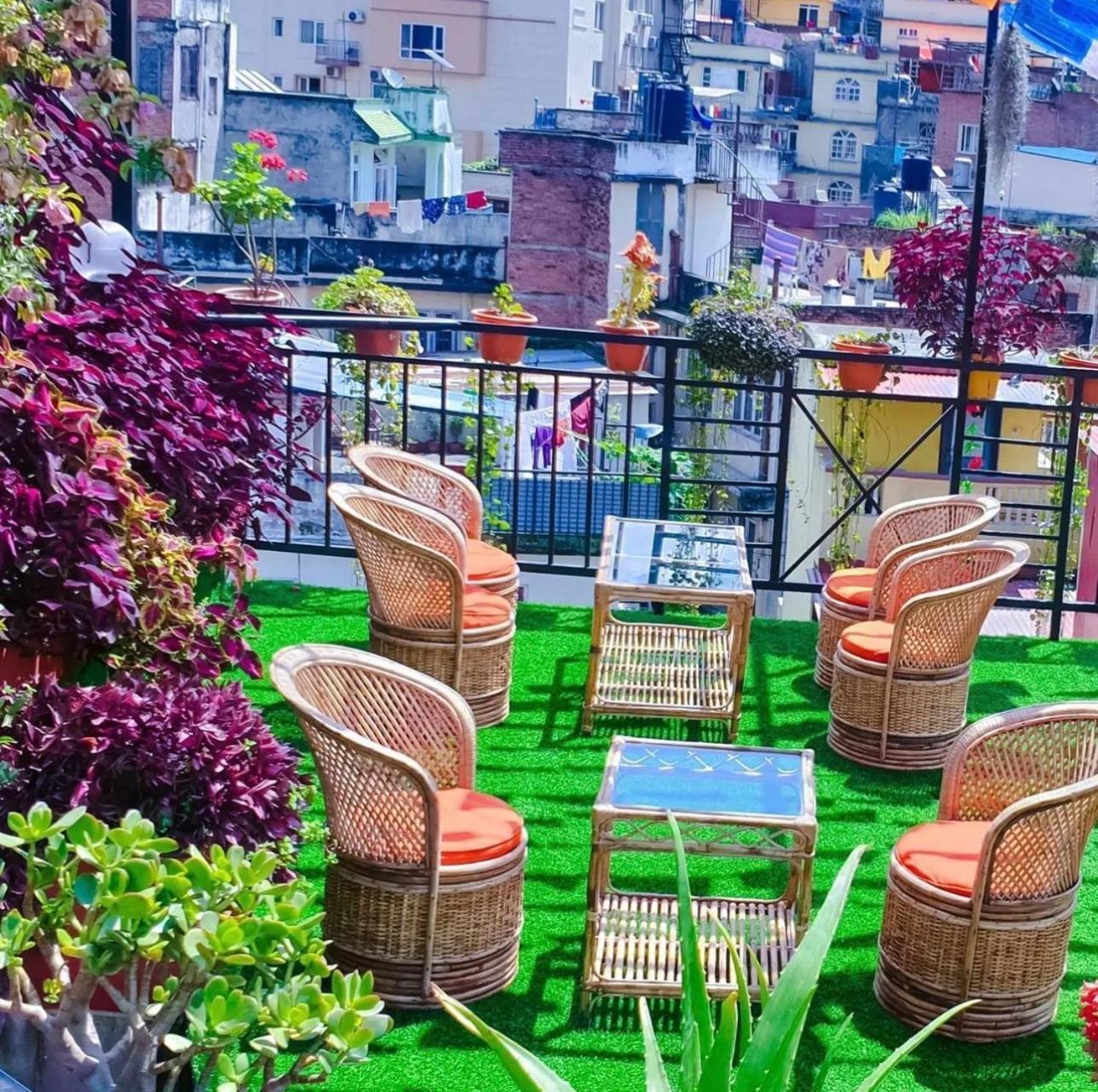 Yog Hostel Катманду Екстер'єр фото