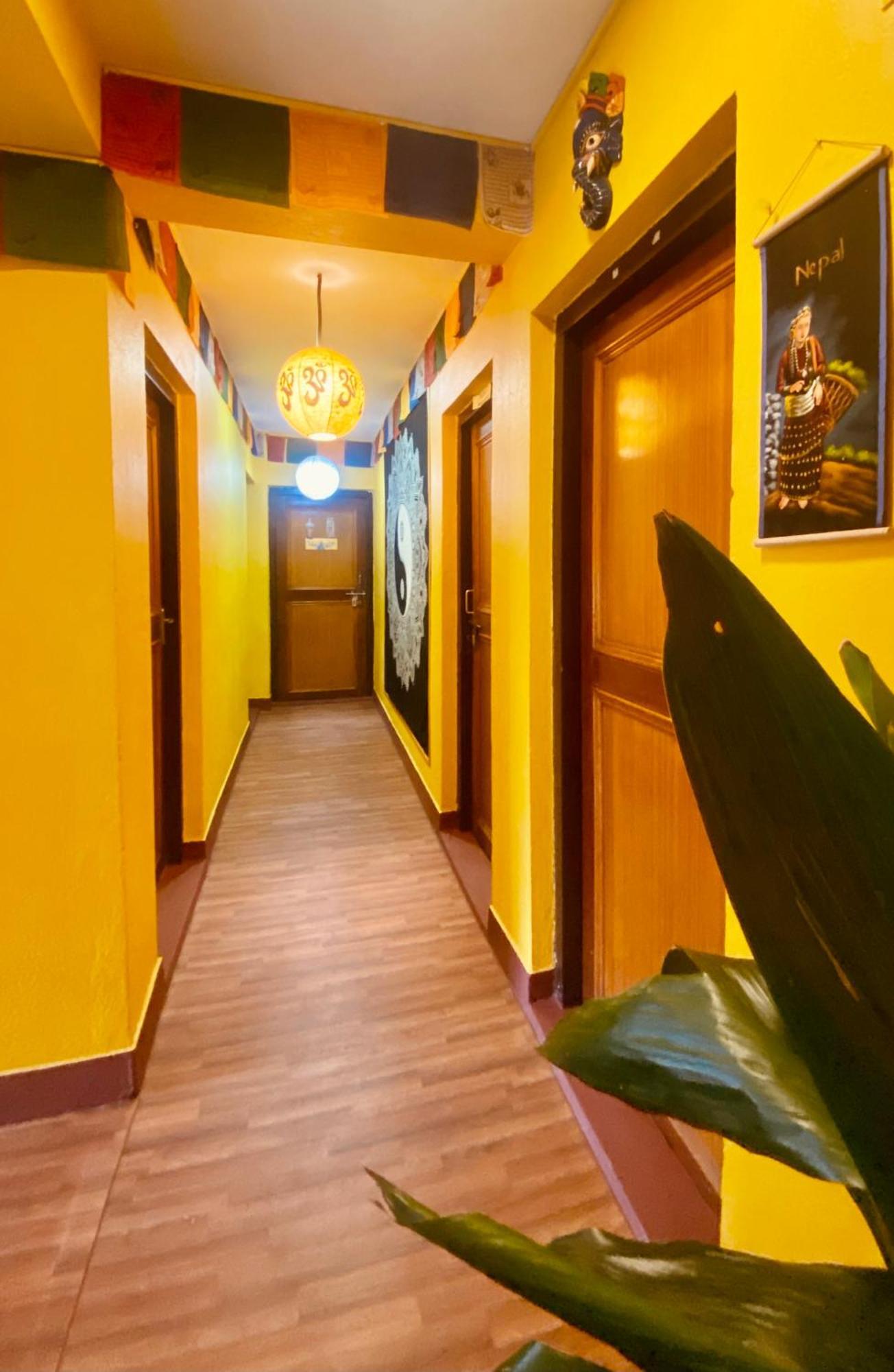 Yog Hostel Катманду Екстер'єр фото