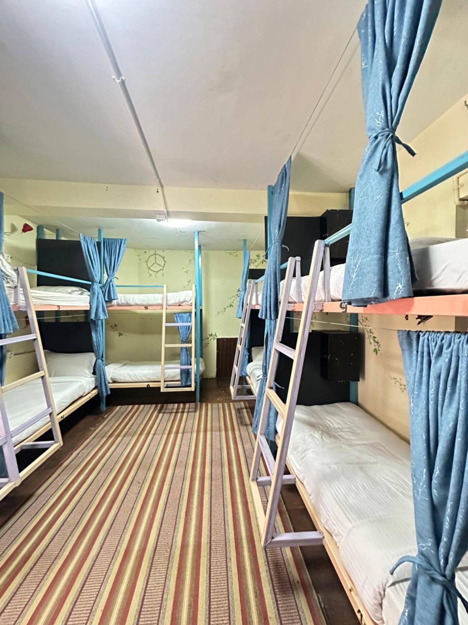 Yog Hostel Катманду Екстер'єр фото