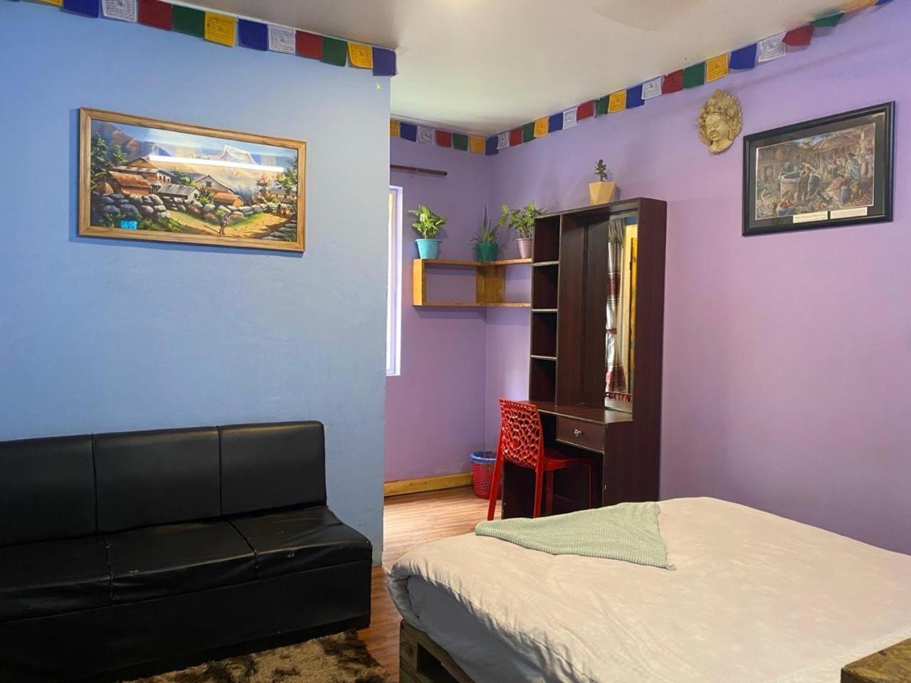 Yog Hostel Катманду Екстер'єр фото